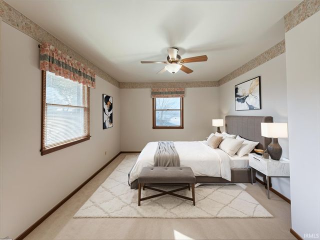 904 N HICKORY Lane, Kokomo, IN 46902