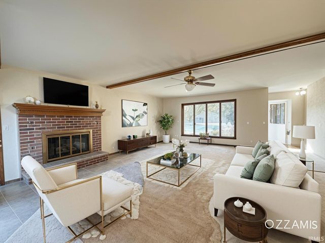 904 N HICKORY Lane, Kokomo, IN 46902