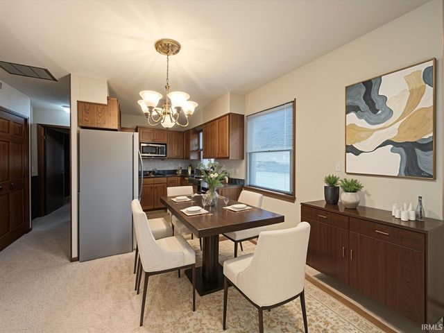 904 N HICKORY Lane, Kokomo, IN 46902