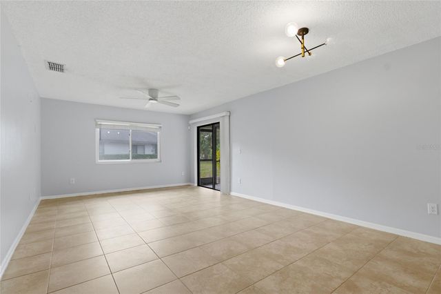 2701 COUNTRYSIDE BOULEVARD 102, Clearwater, FL 33761