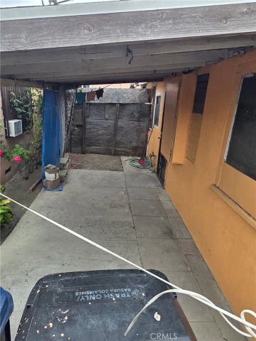 2401 E Hatchway Street, Compton, CA 90222