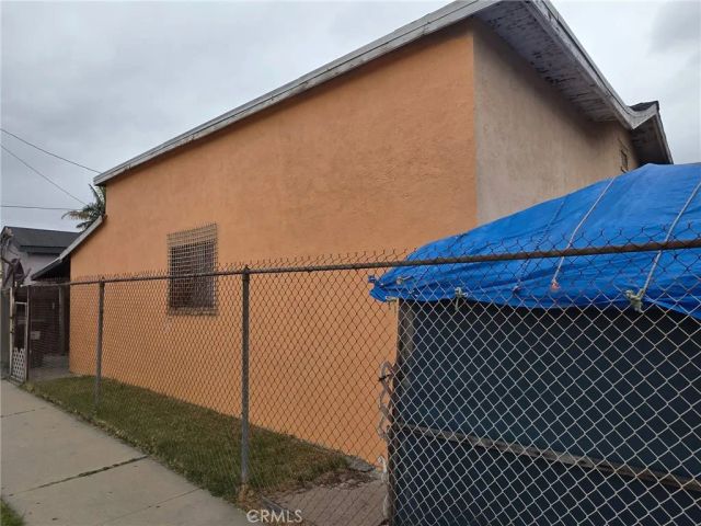 2401 E Hatchway Street, Compton, CA 90222