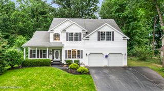 124 Woodfield Boulevard, Malta, NY 12118