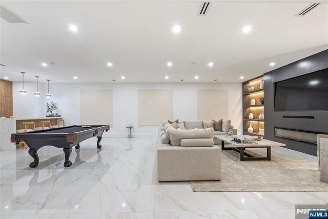 151 Stuart Street, Paramus, NJ 07652