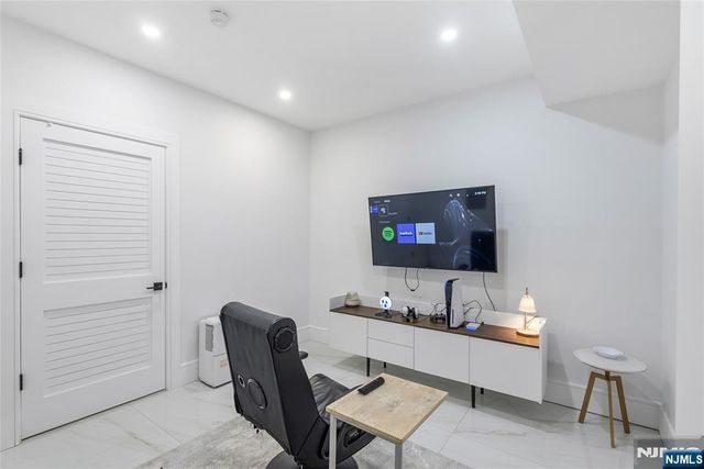 151 Stuart Street, Paramus, NJ 07652