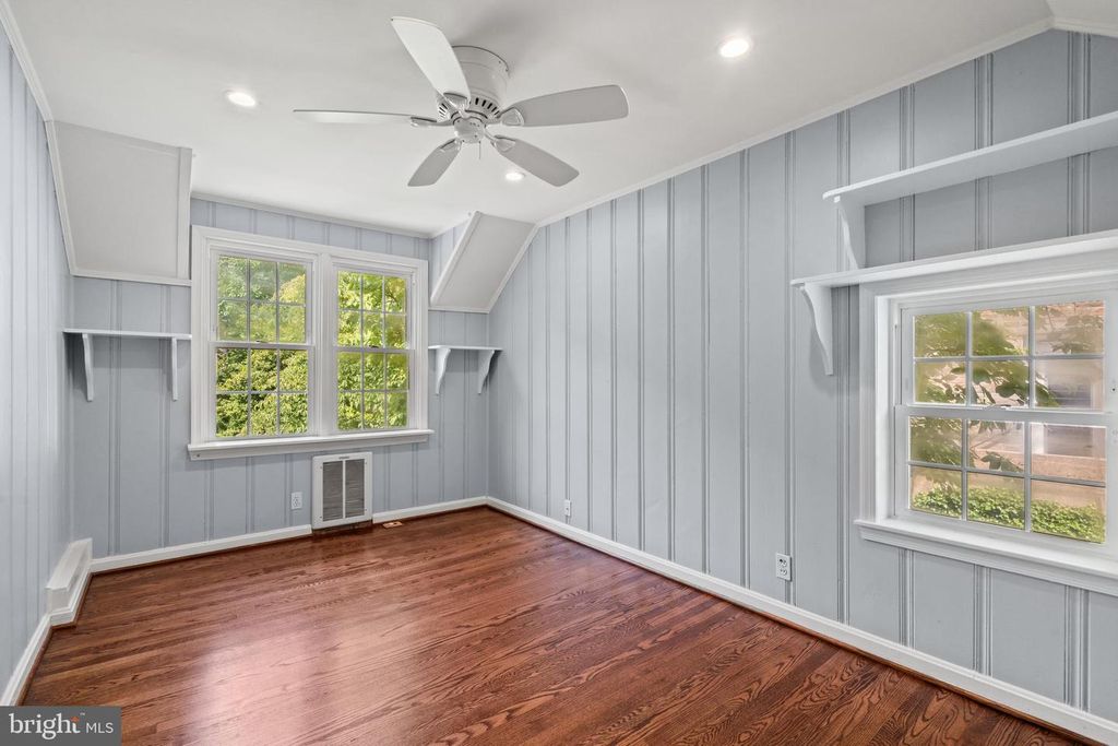 Image 23 of property listing at 10208 EDGEWOOD AVE, Silver Spring, MD 20901