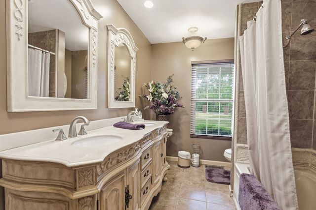4449 Washington Rd, Greenbrier, TN 37073