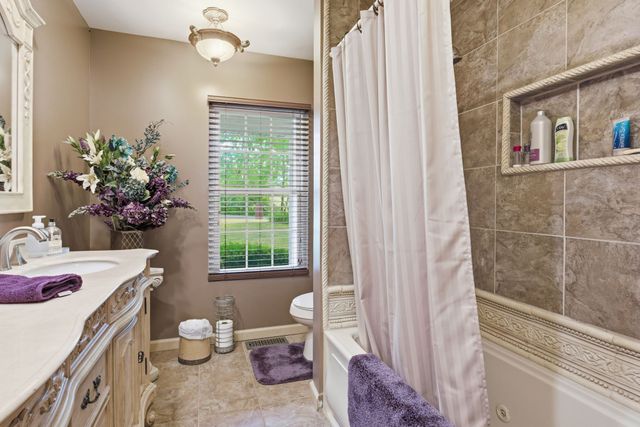 4449 Washington Rd, Greenbrier, TN 37073