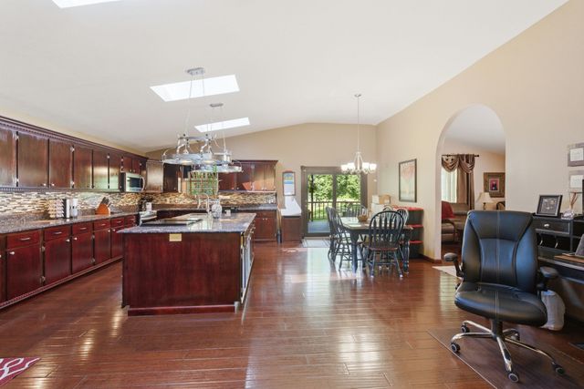 4449 Washington Rd, Greenbrier, TN 37073