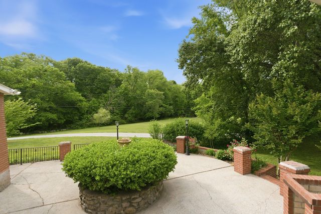 4449 Washington Rd, Greenbrier, TN 37073