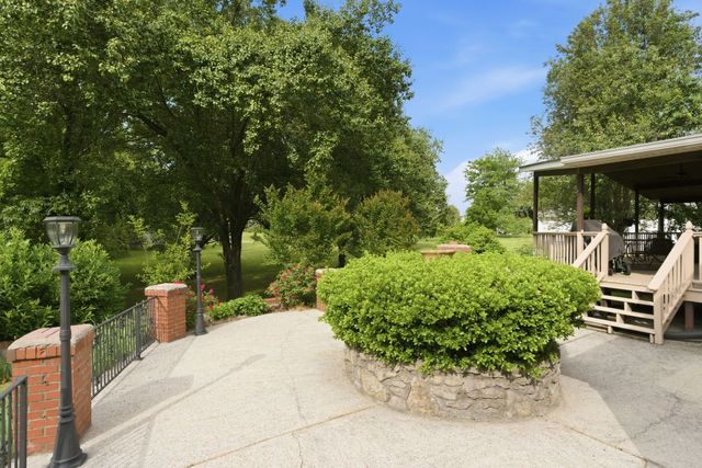 4449 Washington Rd, Greenbrier, TN 37073