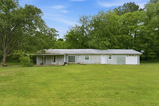 4449 Washington Rd, Greenbrier, TN 37073