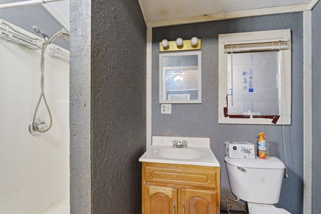 4449 Washington Rd, Greenbrier, TN 37073
