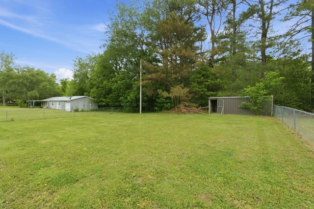 4449 Washington Rd, Greenbrier, TN 37073