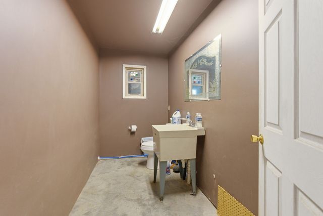 4449 Washington Rd, Greenbrier, TN 37073