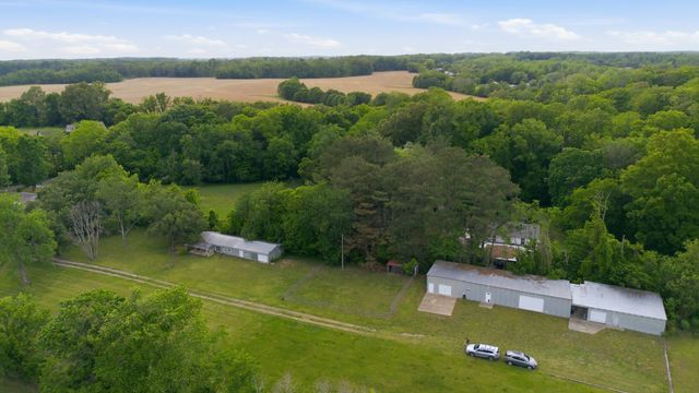 4449 Washington Rd, Greenbrier, TN 37073