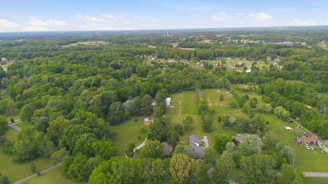4449 Washington Rd, Greenbrier, TN 37073