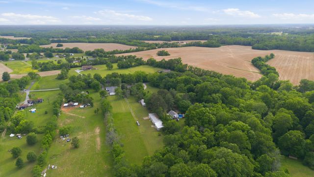 4449 Washington Rd, Greenbrier, TN 37073