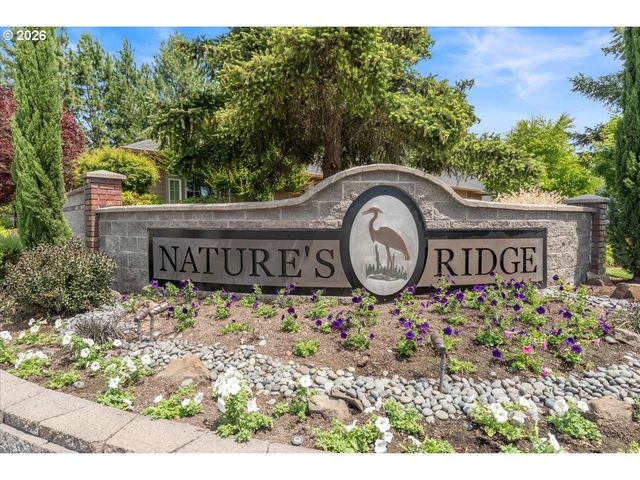 3034 N HOLLADAY Dr, Cornelius, OR 97113