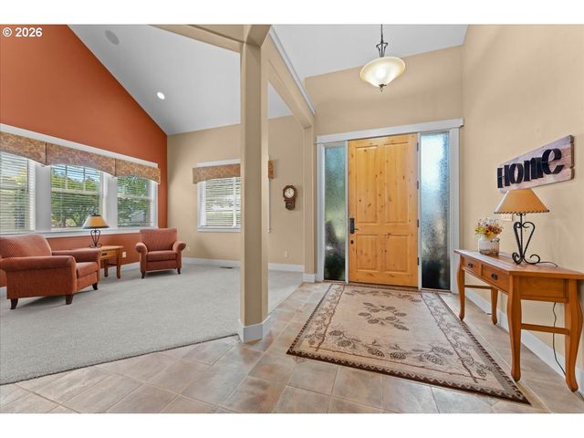 3034 N HOLLADAY Dr, Cornelius, OR 97113