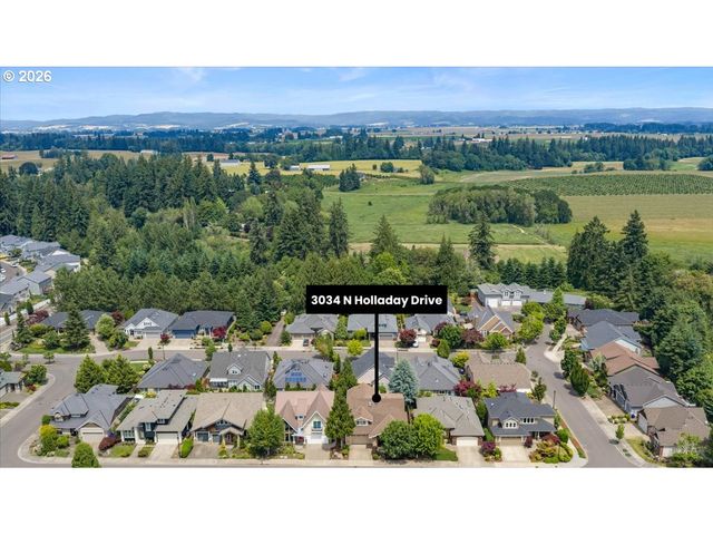 3034 N HOLLADAY Dr, Cornelius, OR 97113