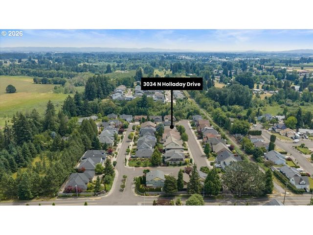 3034 N HOLLADAY Dr, Cornelius, OR 97113