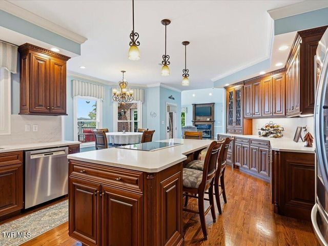 1881 Pointe Drive, Talbott, TN 37877