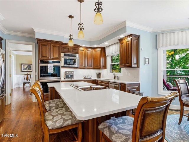 1881 Pointe Drive, Talbott, TN 37877