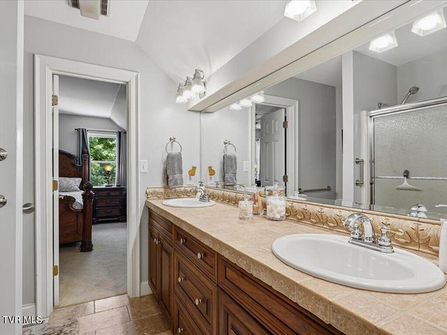 1881 Pointe Drive, Talbott, TN 37877