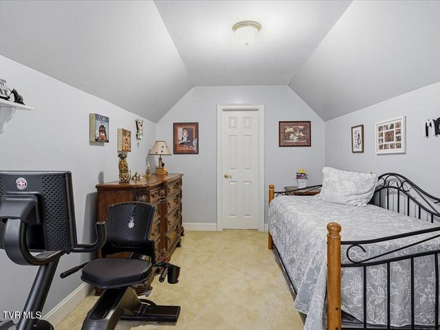 1881 Pointe Drive, Talbott, TN 37877