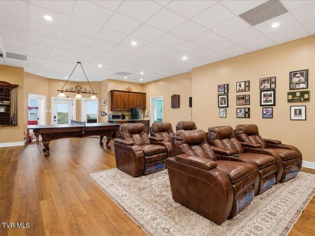 1881 Pointe Drive, Talbott, TN 37877