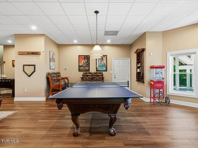 1881 Pointe Drive, Talbott, TN 37877