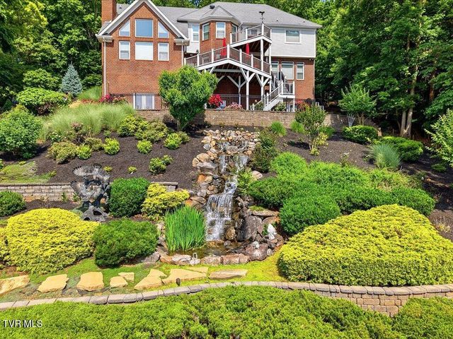 1881 Pointe Drive, Talbott, TN 37877