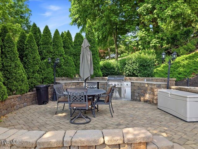 1881 Pointe Drive, Talbott, TN 37877