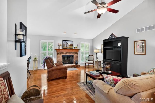 1013 Roosevelt Drive, Wentzville, MO 63385