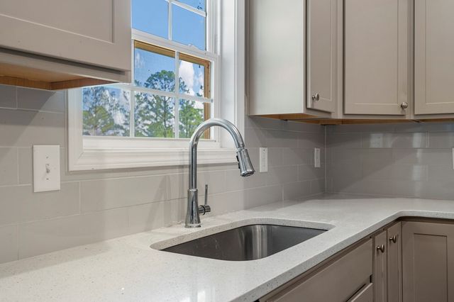 561 Abberly Lane, Ellerslie, GA 31807