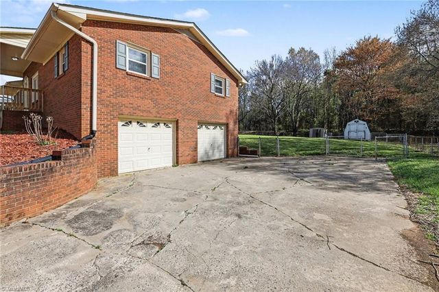 196 Havenwood Drive, Winston-salem, NC 27127