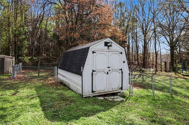 196 Havenwood Drive, Winston-salem, NC 27127