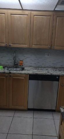 9320 Fontainebleau Blvd 211, Miami, FL 33172