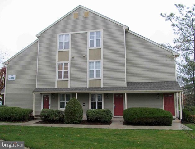 4305-A FENWICK LN, Mount Laurel, NJ 08054