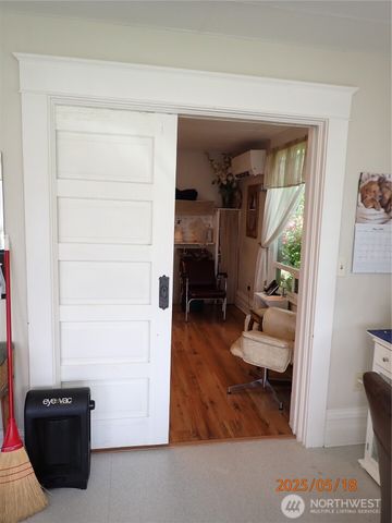 214 W 1st Street, Aberdeen, WA 98520