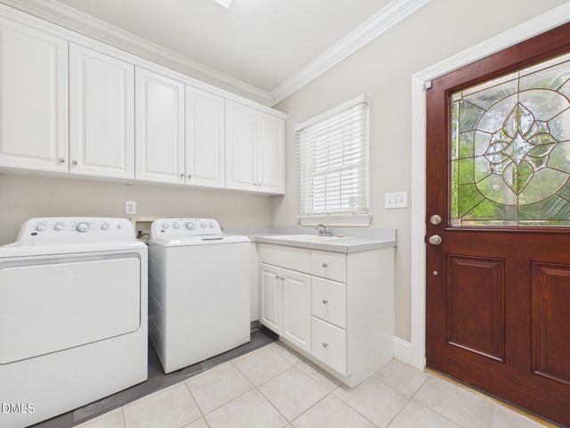5404 Turtlehead Court, Holly Springs, NC 27540