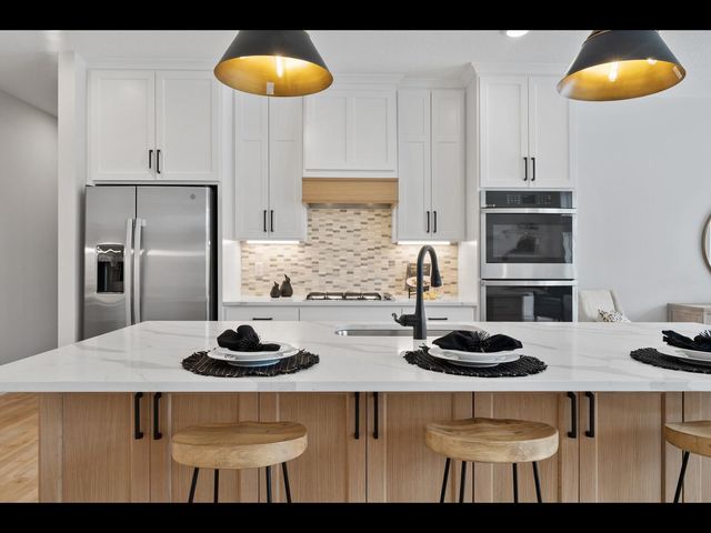 000 Carlson Road S, Cambridge, MN 55008
