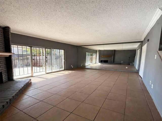 7700 Creekbend Drive 103, Houston, TX 77071