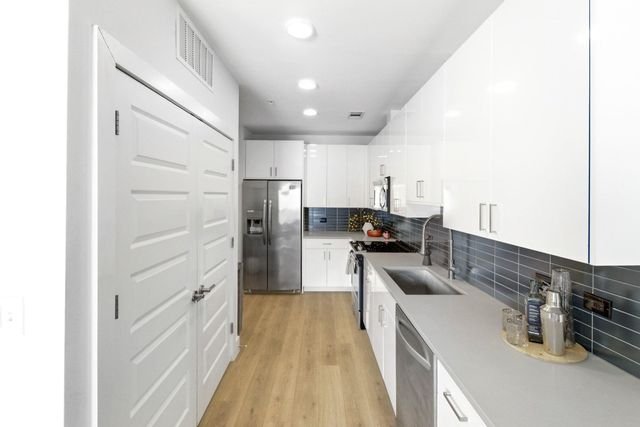 2213 Poquito ST 315, Austin, TX 78722