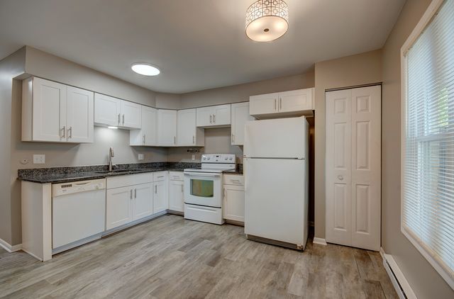 24023 W Oak Street 24023, Plainfield, IL 60544