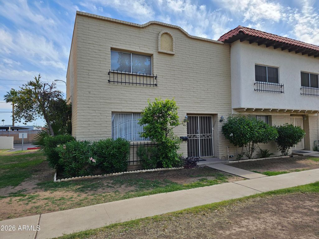 4614 N 19 Avenue, Phoenix, AZ 85015