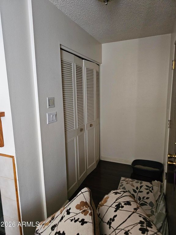 Image 12 of property listing at 4614 N 19 Avenue, Phoenix, AZ 85015