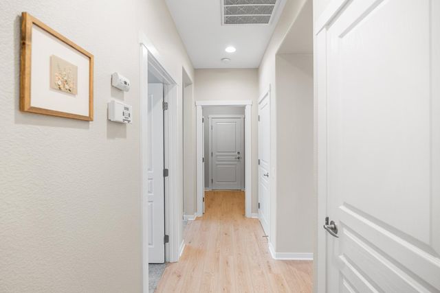 1295 Hawthorne Ln, Lincoln, CA 95648