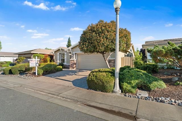 1295 Hawthorne Ln, Lincoln, CA 95648